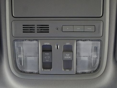 Used 2019 Honda CR-V Touring image 23