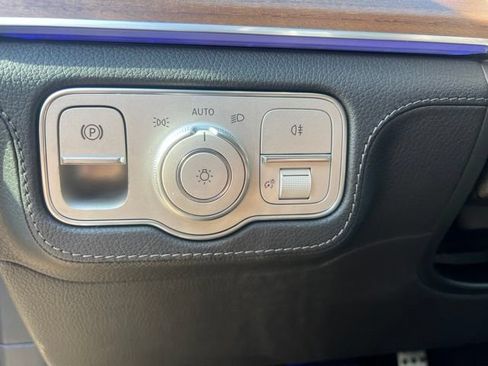 New 2026 Mercedes-Benz GLS 580 4MATIC image 14