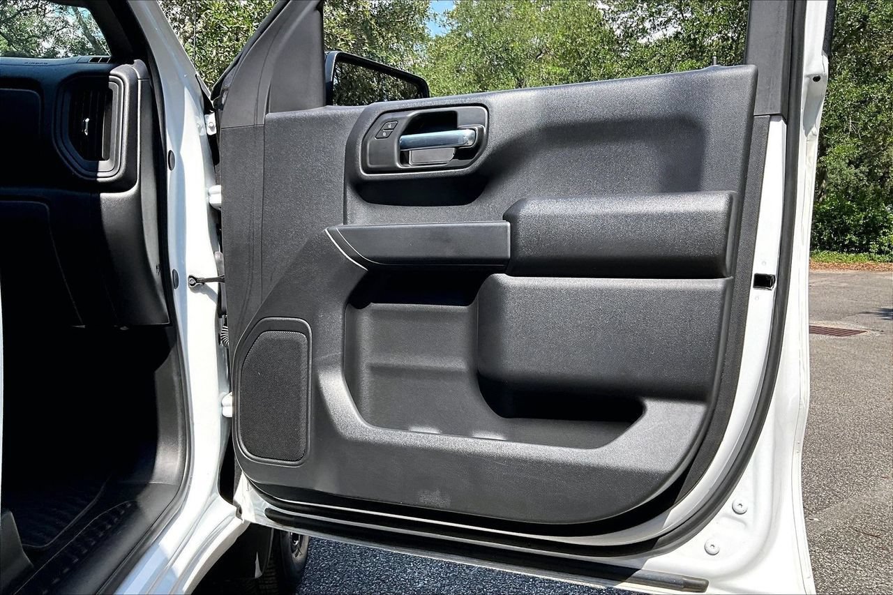 Used 2025 Chevrolet Silverado 1500 Custom AWD/4WD image 29