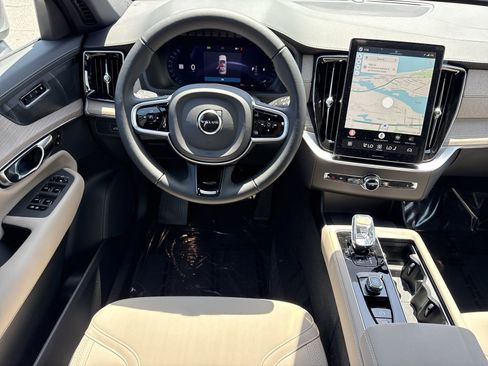 New 2026 Volvo XC90 B6 Plus w/ Protection Package Premier AWD/4WD image 18