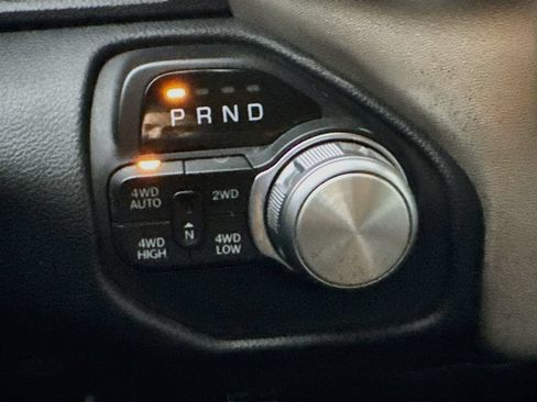 Used 2019 RAM 1500 Laramie AWD/4WD image 19