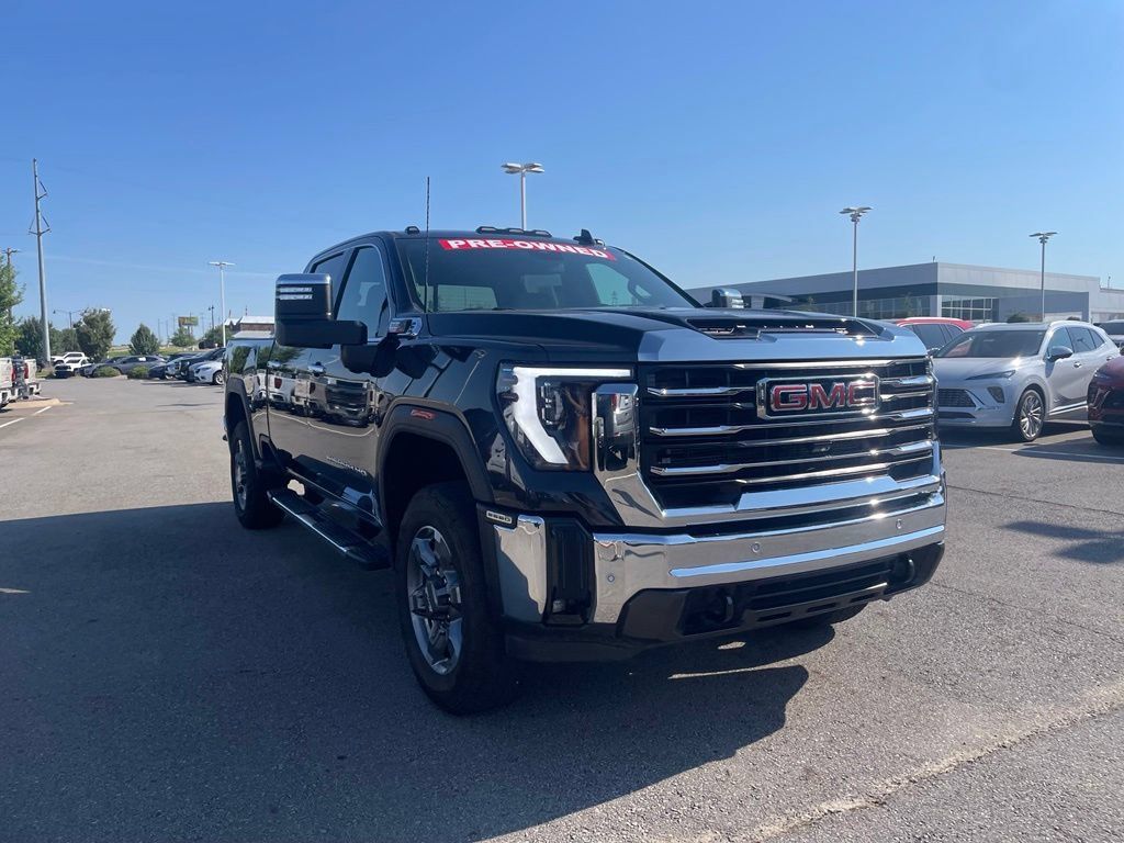 Used 2025 GMC Sierra 2500 SLT w/ SLT Premium Package AWD/4WD image 3