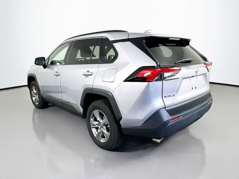 Used 2025 Toyota RAV4 XLE image 4