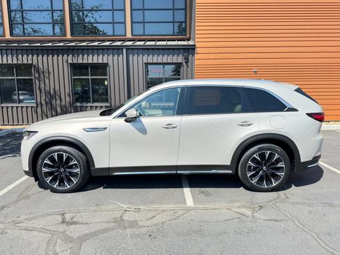 Used 2024 MAZDA CX-90 Plug-In Hybrid w/ Premium Plus AWD/4WD image 2