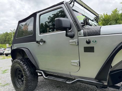 Used 2014 Jeep Wrangler Sport w/ Quick Order Package 23S AWD/4WD image 9