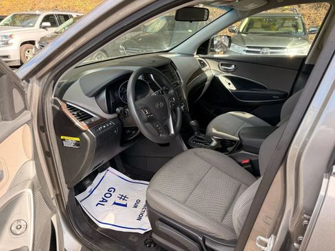 Used 2018 Hyundai Santa Fe Sport image 9
