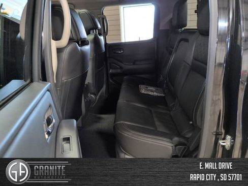 Used 2024 Nissan Frontier SL w/ Technology Package AWD/4WD image 25
