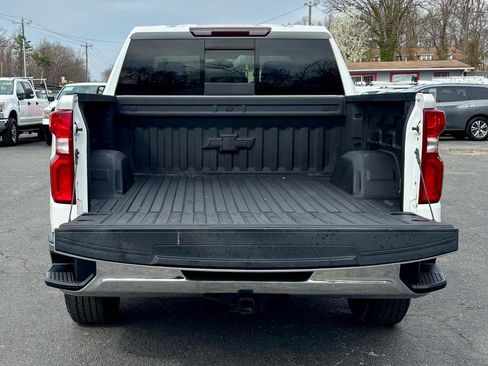 Used 2020 Chevrolet Silverado 1500 LTZ w/ LTZ Convenience Package AWD/4WD image 10