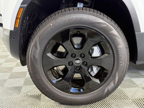 New 2025 Land Rover Defender 110 S image 10