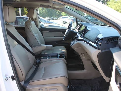 Used 2023 Honda Odyssey Elite image 11