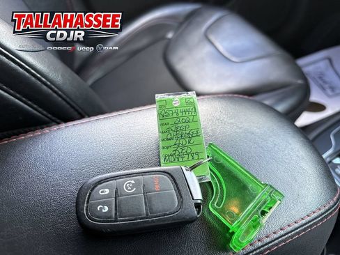 Used 2021 Jeep Cherokee Trailhawk w/ Sun, Sound & Nav Group AWD/4WD image 31