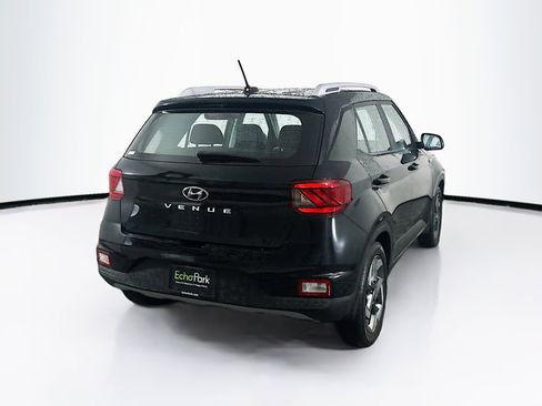Used 2023 Hyundai Venue SEL image 9