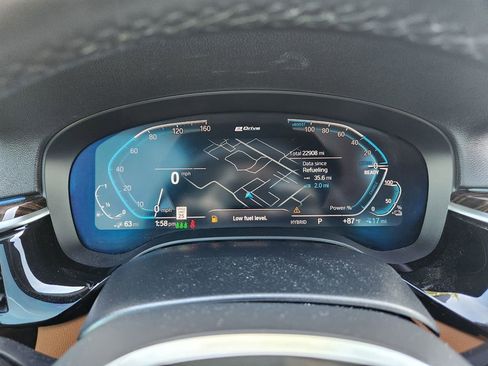 Used 2022 BMW 530e xDrive w/ M Sport Package image 24