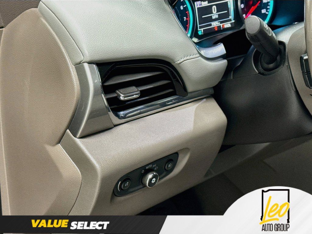 Used 2018 Chevrolet Traverse LT AWD/4WD image 12