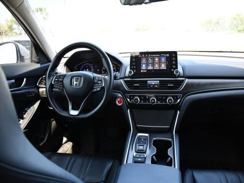 Used 2021 Honda Accord Touring image 25