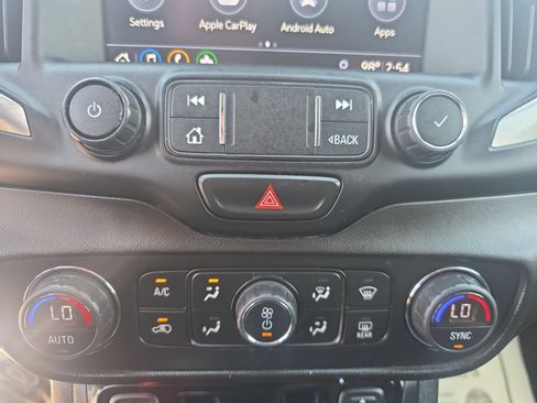 Used 2020 GMC Terrain SLT AWD/4WD image 21