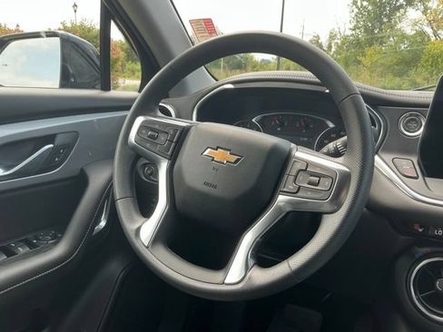 Used 2025 Chevrolet Blazer LT w/ Convenience Package AWD/4WD image 22