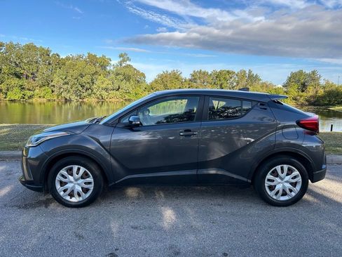 Certified 2021 Toyota C-HR LE image 2