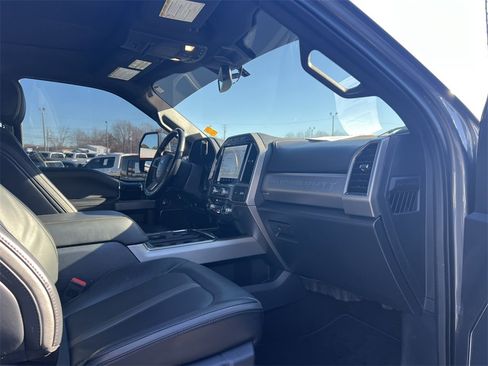 Used 2022 Ford F450 Platinum w/ FX4 Off-Road Package image 12