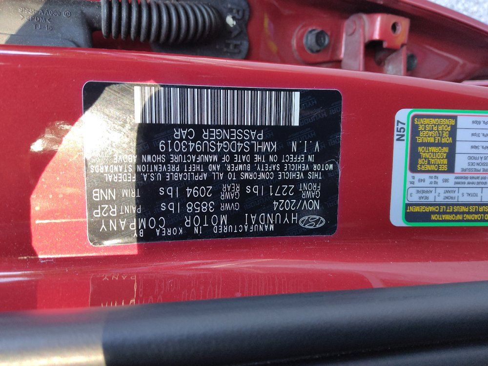 Used 2025 Hyundai Elantra SEL FWD image 33