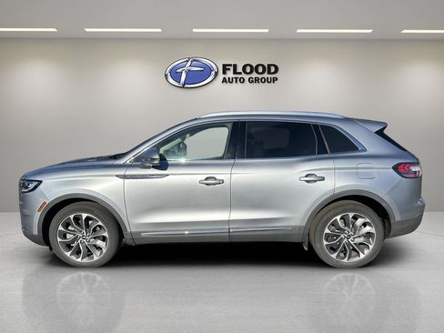 Certified 2021 Lincoln Nautilus Reserve image 4