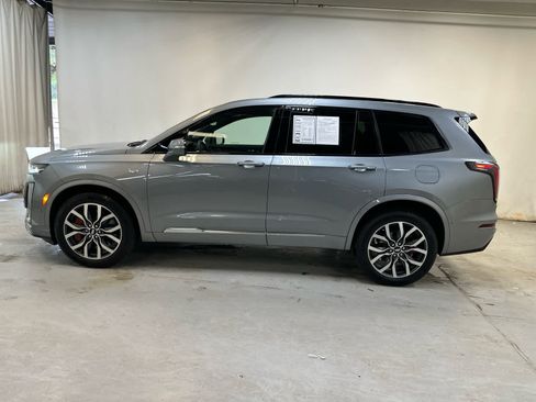 Used 2024 Cadillac XT6 Sport w/ Technology Package AWD/4WD image 10
