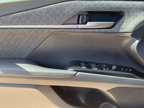 New 2026 Toyota Camry Hybrid AWD/4WD image 11