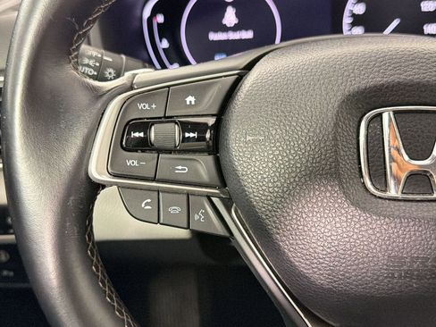 Used 2018 Honda Accord Touring image 21