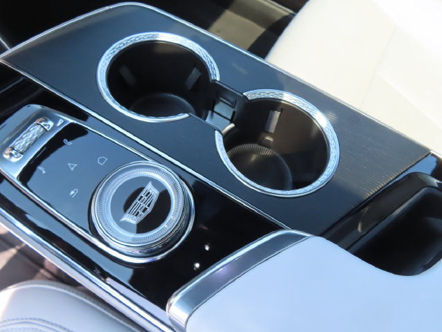 Certified 2024 Cadillac Lyriq Luxury AWD/4WD image 32