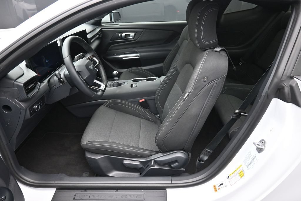 Used 2025 Ford Mustang GT RWD image 17