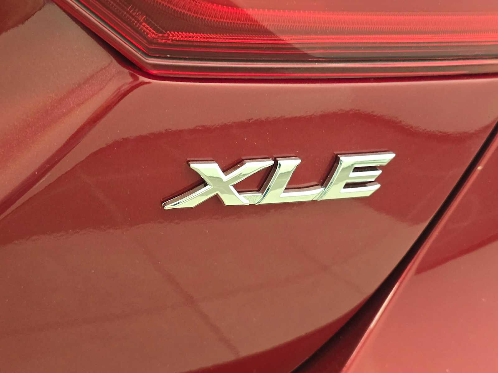 Used 2018 Toyota Camry XLE w/ Audio Package FWD image 7