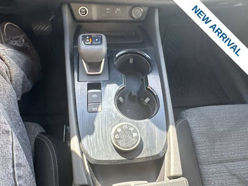 Used 2021 Nissan Rogue SV AWD/4WD image 26