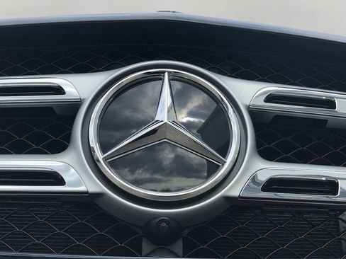 Used 2021 Mercedes-Benz GLS 450 4MATIC image 34