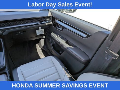 Used 2024 Honda CR-V Sport Touring image 18