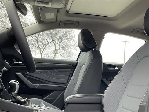 New 2026 Volkswagen Jetta SEL image 9