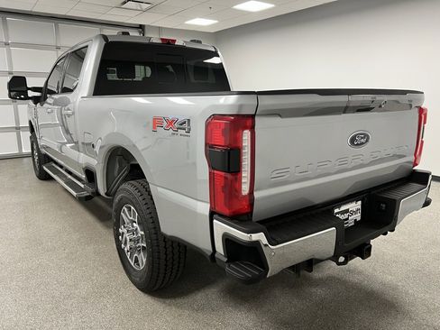 Used 2024 Ford F350 Lariat image 10