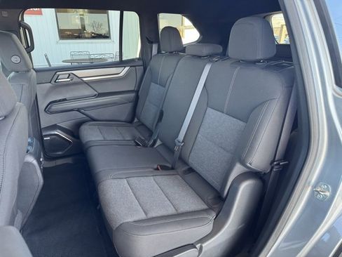 Used 2025 GMC Acadia Elevation image 22