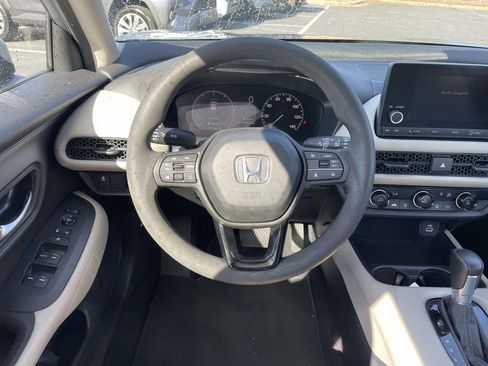 Used 2023 Honda HR-V LX image 26