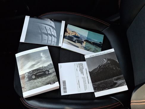 Certified 2022 Ford Escape SEL w/ SEL Stealth AWD Package image 27