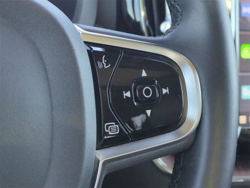 Used 2024 Volvo XC60 B5 Plus w/ Protection Package Premier image 25