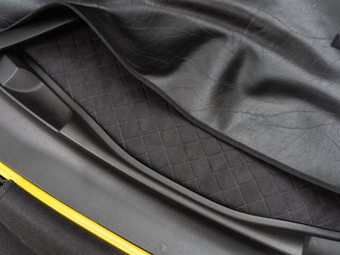 Used 2018 Chevrolet Corvette Z06 RWD image 46
