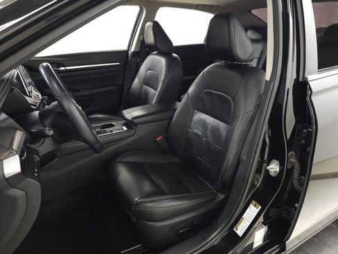 Used 2019 Nissan Altima 2.5 Platinum image 13