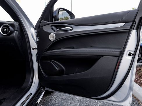 New 2025 Alfa Romeo Stelvio Sprint image 37