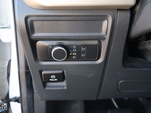 Used 2022 Ford Expedition XLT AWD/4WD image 14