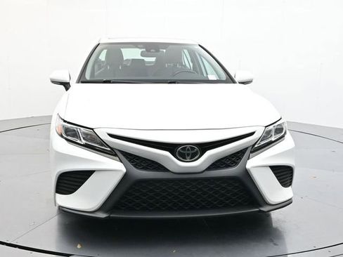Used 2019 Toyota Camry L image 2