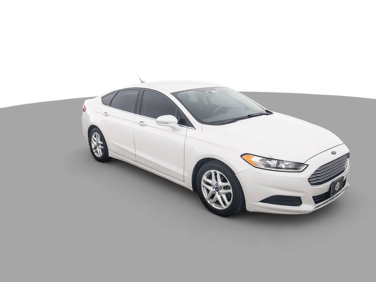 Used 2014 Ford Fusion SE FWD image 3