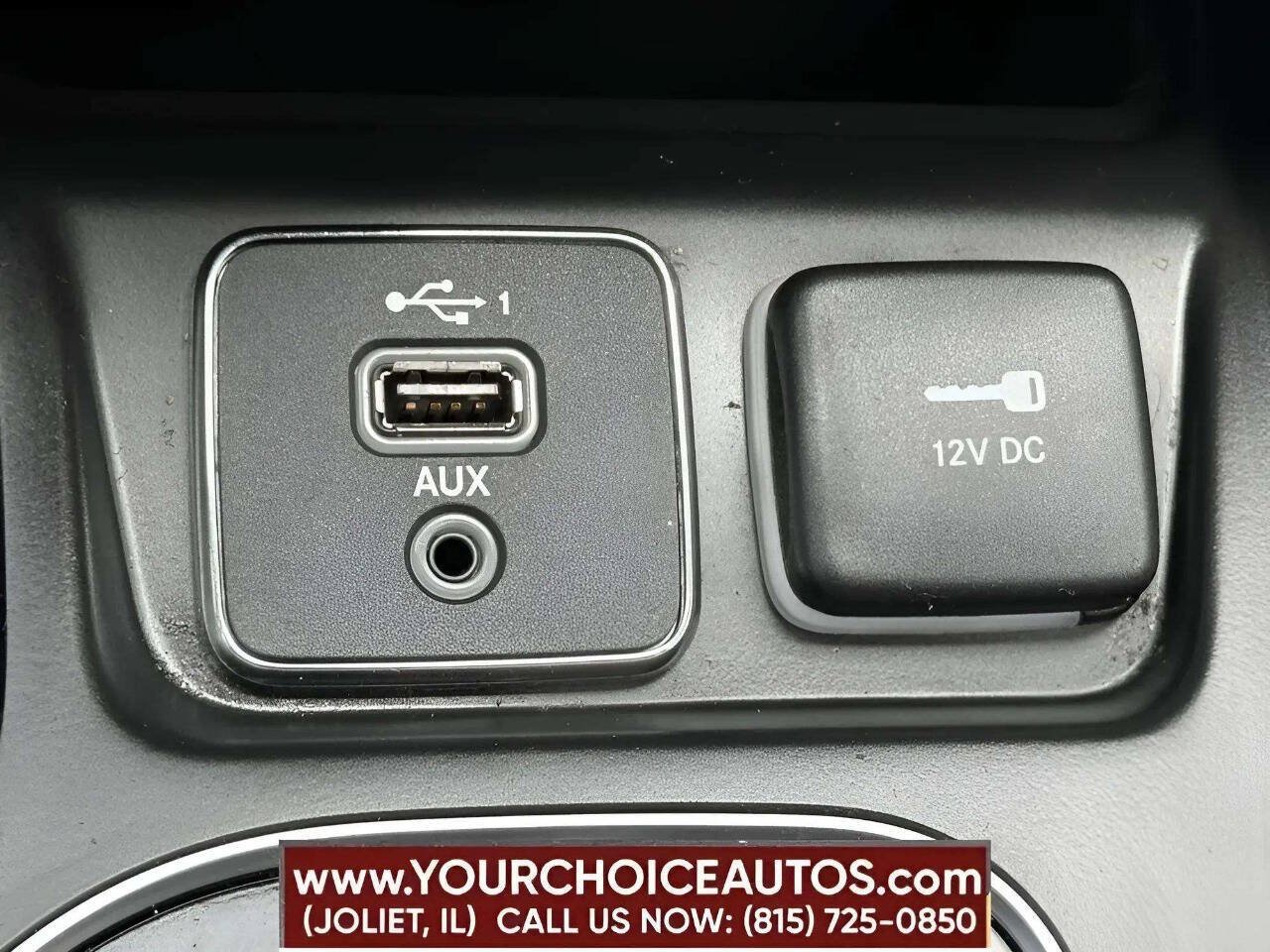 Used 2021 Jeep Cherokee Latitude Plus FWD image 46