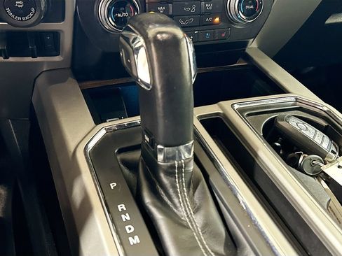 Used 2020 Ford F150 Lariat w/ Equipment Group 502A Luxury AWD/4WD image 15