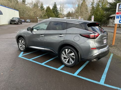 Used 2019 Nissan Murano SL w/ Cargo Package image 3