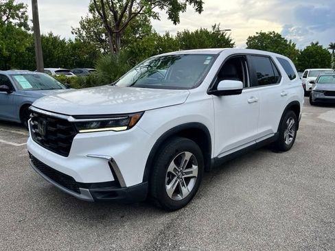Used 2023 Honda Pilot EX-L image 3